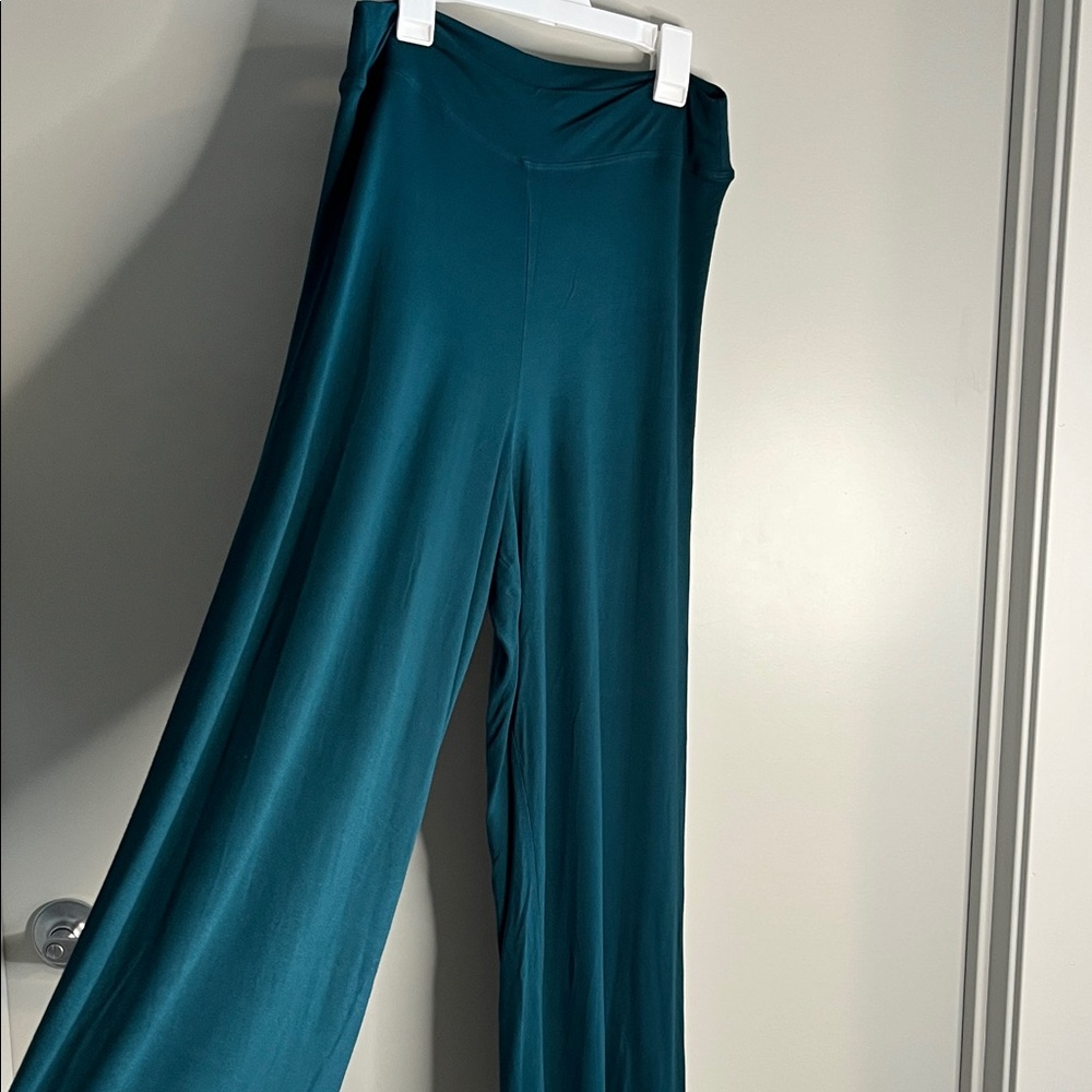 Victoria’s Secret Wide-Leg Lounge Pants